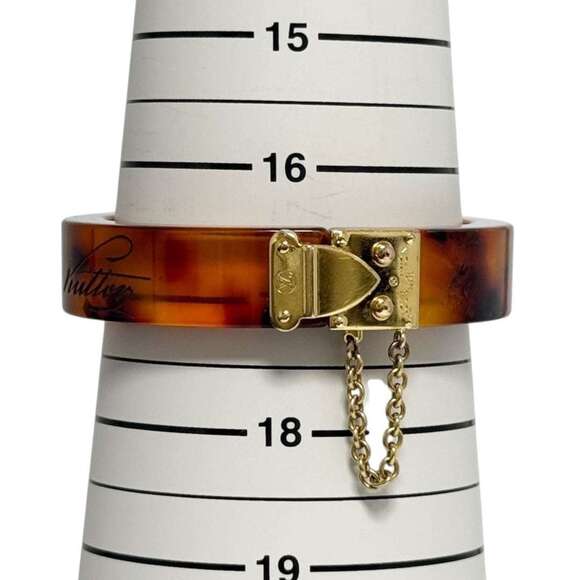 LOUIS VUITTON Charm Bracelet - Picture 9 of 10